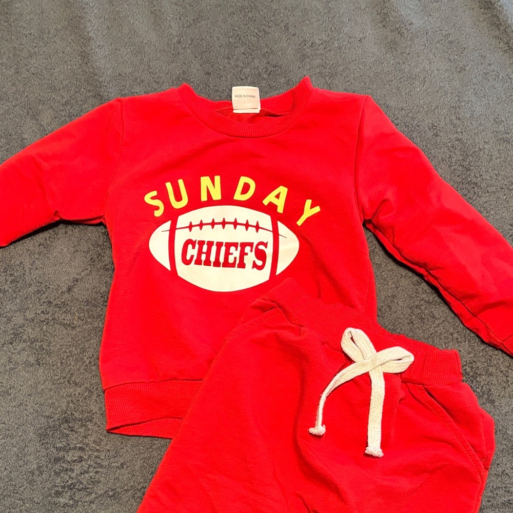 Red Sunday Chiefs Sweatshirt and Pants Set
